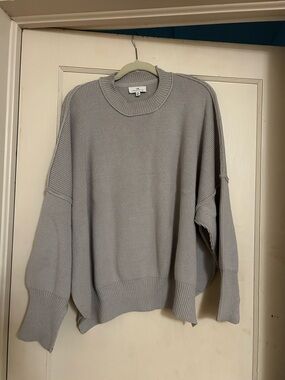 Oversized Crewneck Sweater in Light Gray